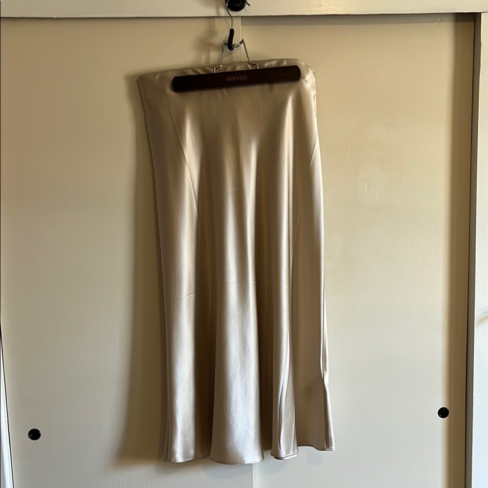 Quince 100% Mulberry Silk Midi Skirt